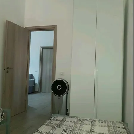 Rosanna Apartment